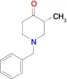 (3R)-1-BENZYL-3-METHYL-PIPERIDIN-4-ONE