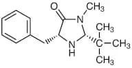 (2R,5R)-(+)-2-tert-Butyl-3-methyl-5-benzyl-4-imidazolidinone