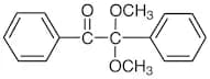 2,2-Dimethoxy-2-phenylacetophenone