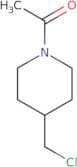1-[4-(Chloromethyl)piperidin-1-yl]ethan-1-one