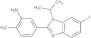 5-[6-Fluoro-1-(propan-2-yl)-1H-1,3-benzodiazol-2-yl]-2-methylaniline