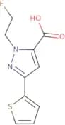 1-(2-Fluoroethyl)-3-(thiophen-2-yl)-1H-pyrazole-5-carboxylic acid
