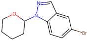 5-Bromo-1-(oxan-2-yl)-1H-indazole