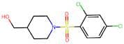 (1-((2,4-Dichlorophenyl)sulfonyl)piperidin-4-yl)methanol