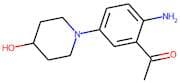 1-[2-Amino-5-(4-hydroxypiperidin-1-yl)phenyl]ethan-1-one