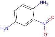 2-Nitrobenzene-1,4-diamine