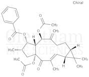 5,15-Diacetyl-3-benzoyllathyrol
