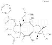 5,15-Diacetyl-3-benzoyllathyrol