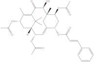 2α,7β,13α-Triacetoxy-5α-cinnamoyloxy-9β-hydroxy-2(3→20)abeotaxa-4(20),11-dien-10-one