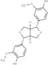 (-)-Pinoresinol