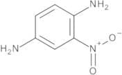 2-Nitrobenzene-1,4-diamine
