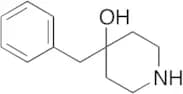 4-Benzyl-4-piperidinol